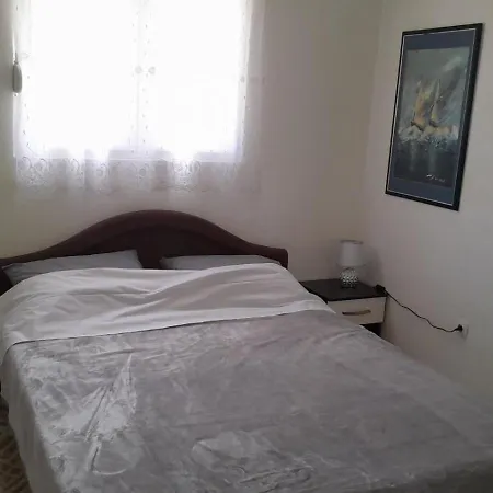 Place To Apartment *