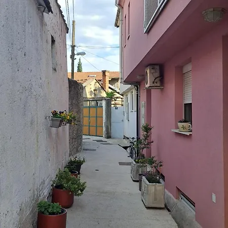 Place To * Mostar