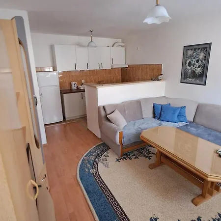 Place To Apartment *